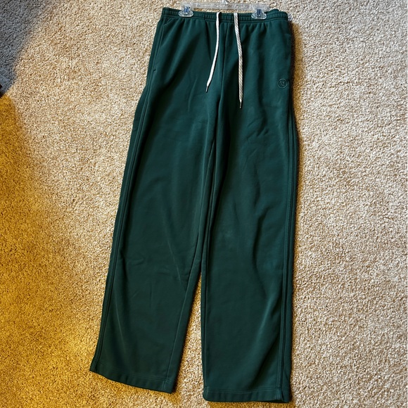 Vuori Sedona Straight Leg Sweatpants in Viridian - Picture 2 of 7